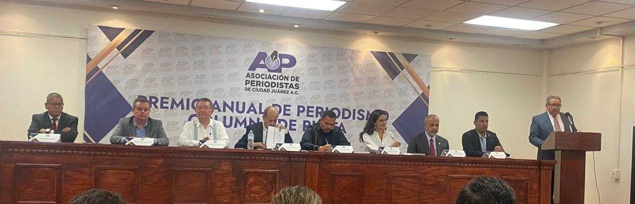 Socios de la ANP presentes en la 44ª entrega de la Columna de Plata 2024